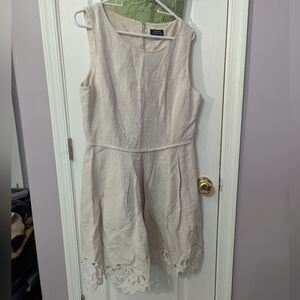 Tahari Cream Sleeveless Dress with Lace Hem